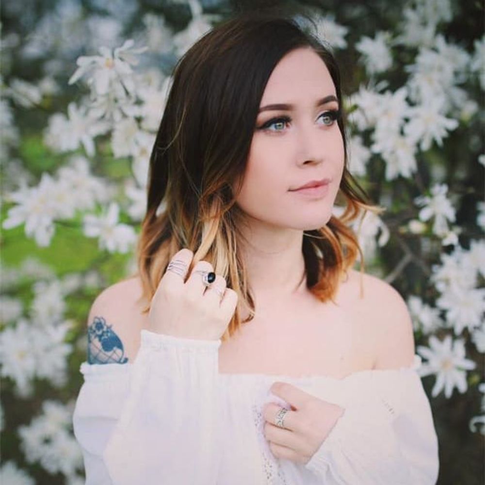 Meet your Posher, Sabrina